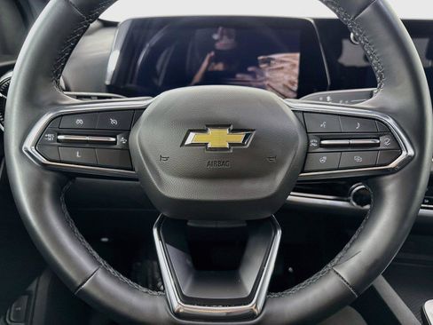 Used 2025 Chevrolet Equinox LT w/ Convenience Package II AWD/4WD image 17