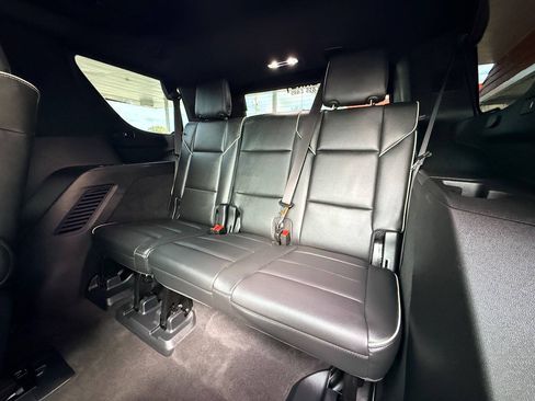 Used 2023 Cadillac Escalade Premium Luxury AWD/4WD image 48