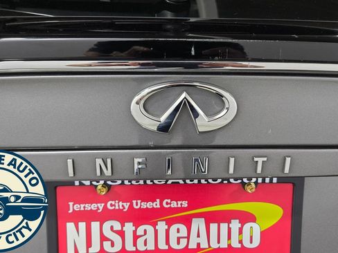 Used 2018 INFINITI QX30 AWD image 30