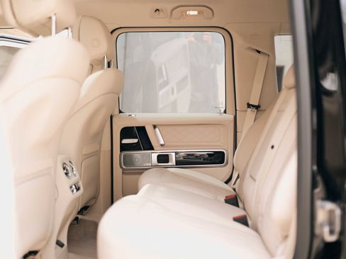 Used 2025 Mercedes-Benz G 63 AMG 4MATIC image 14
