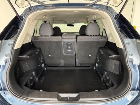 Used 2016 Nissan Rogue SV AWD/4WD image 30