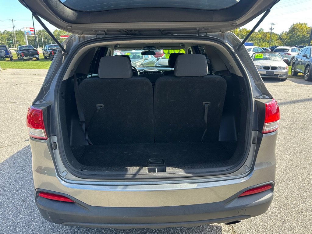 Used 2017 Kia Sorento AWD image 10