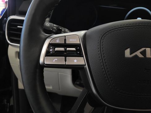 Used 2024 Kia Telluride SX w/ Towing Package image 26