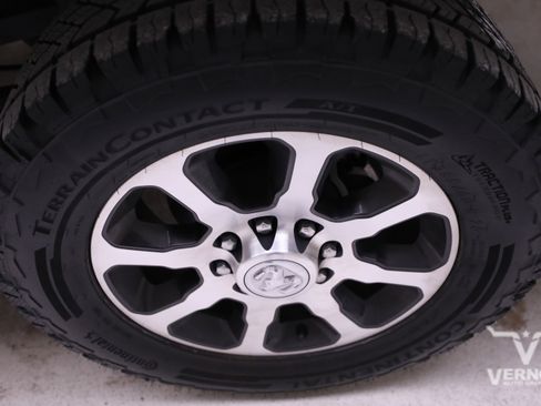 Used 2024 RAM 2500 Limited w/ Safety Group image 32