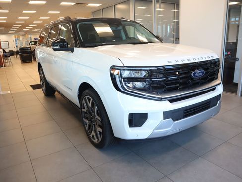 New 2026 Ford Expedition Max Platinum w/ Platinum Ultimate Package image 1