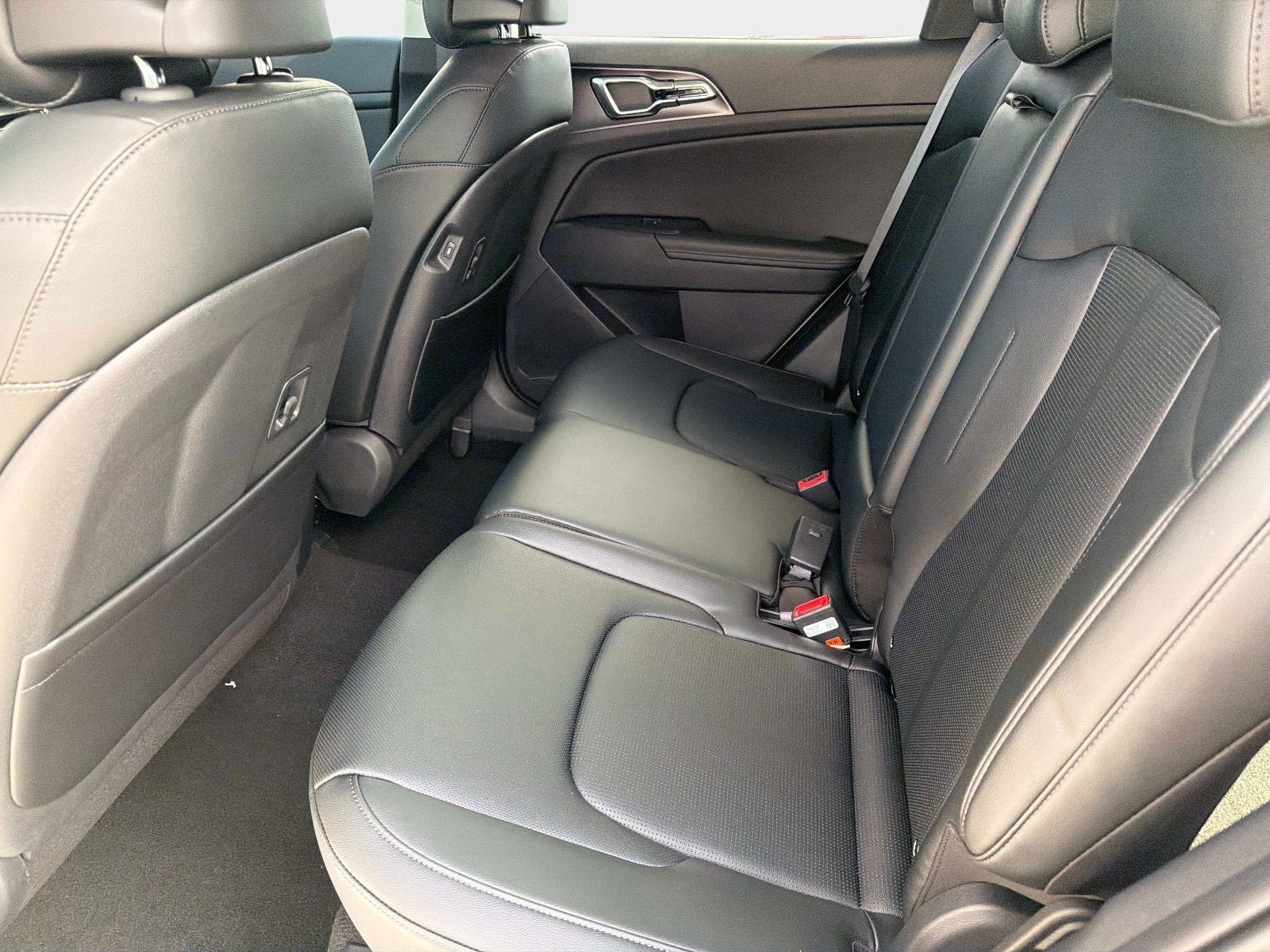 New 2027 Kia Sportage SX FWD image 11