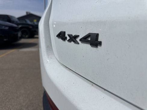 Used 2025 Jeep Compass Trailhawk AWD/4WD image 17