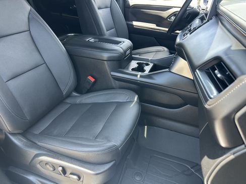 Certified 2023 Chevrolet Tahoe Z71 w/ Luxury Package AWD/4WD image 12