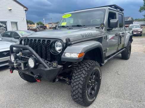 Used 2021 Jeep Gladiator Sport AWD/4WD image 3