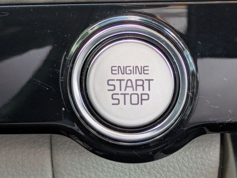 Certified 2024 Kia Carnival EX FWD image 29