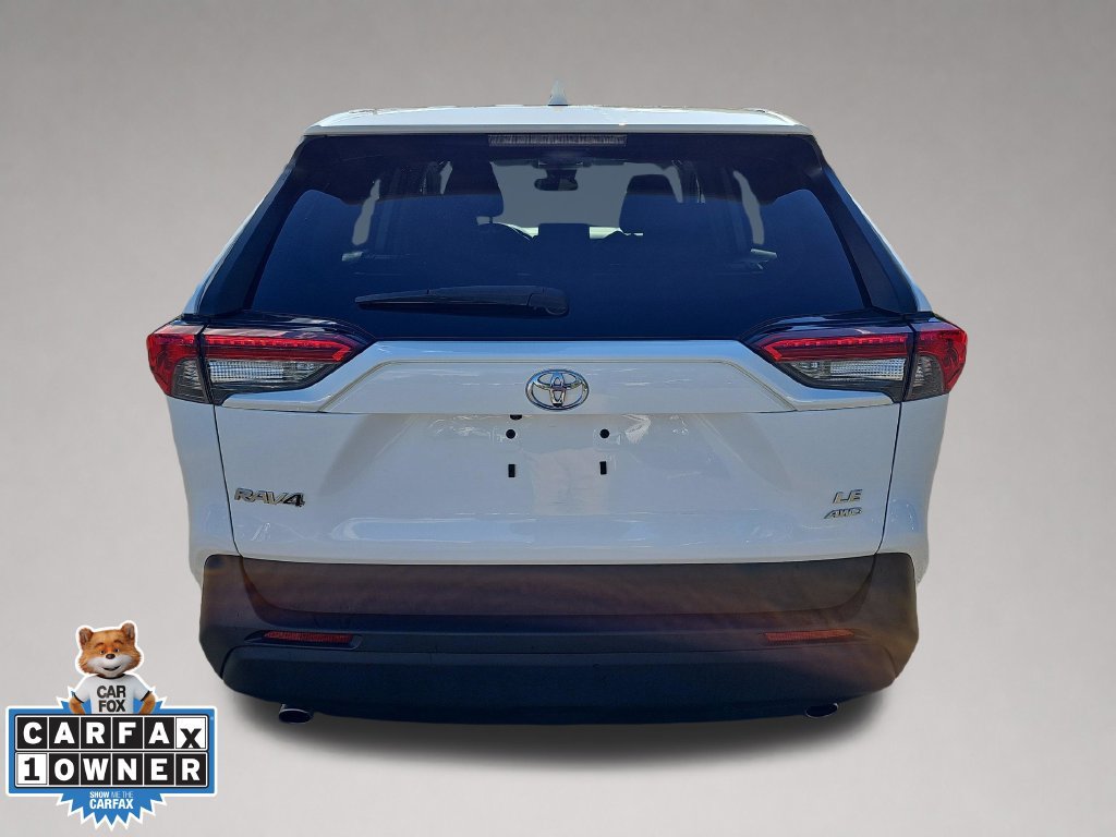 Used 2024 Toyota RAV4 LE AWD/4WD image 5