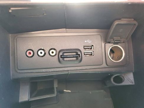 Used 2014 Ford Fusion SE w/ Equipment Group 202A image 30