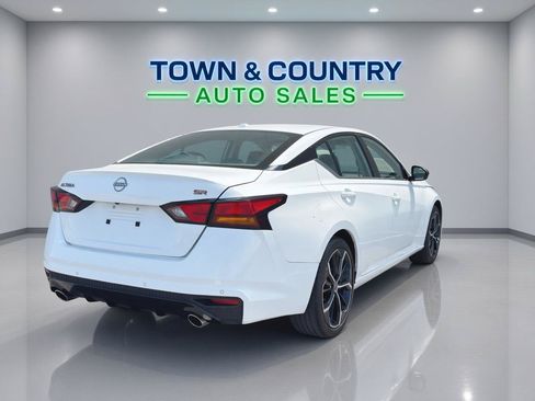 Used 2024 Nissan Altima 2.5 SR FWD image 6