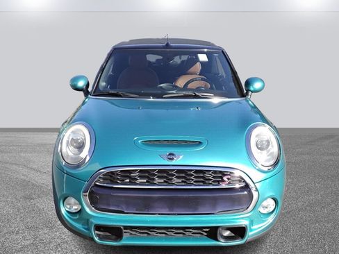 Used 2017 MINI Cooper S image 2