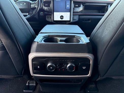 Used 2023 Ford Expedition Limited AWD/4WD image 27