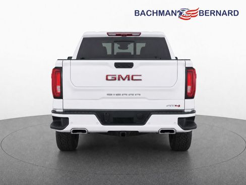 Used 2023 GMC Sierra 1500 AT4 w/ AT4 Premium Package AWD/4WD image 6