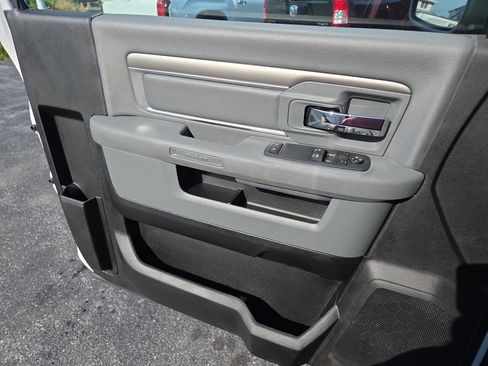 Certified 2020 RAM 1500 Tradesman w/ Popular Equipment Group RWD image 28