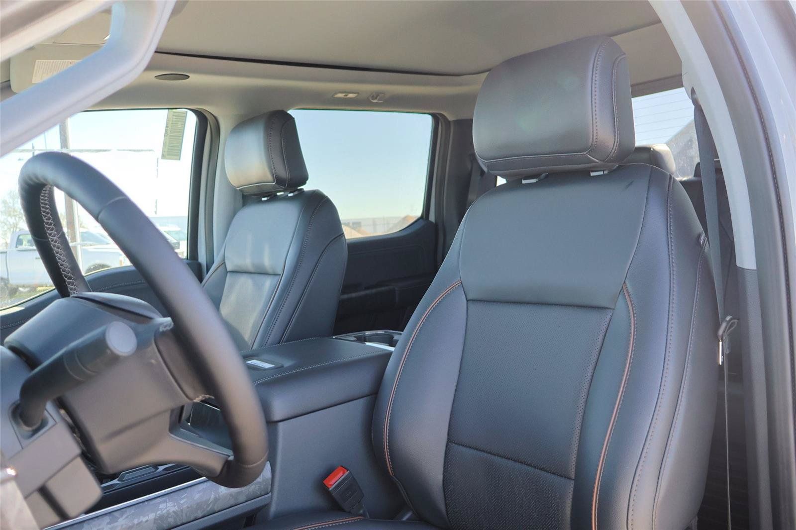 New 2025 Ford F250 Lariat w/ Lariat Ultimate Package AWD/4WD image 26