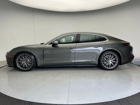 New 2026 Porsche Panamera 4 image 2