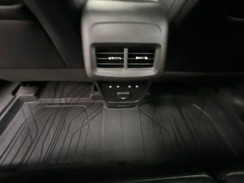 Certified 2024 Chevrolet Equinox Premier AWD/4WD image 21