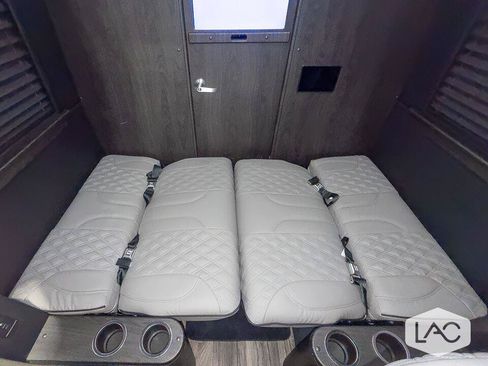 Used 2023 Mercedes-Benz Sprinter 2500 image 12