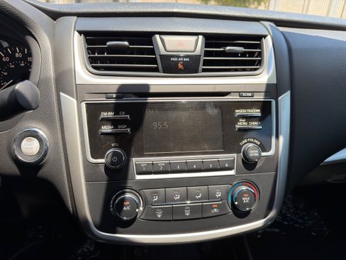 Used 2017 Nissan Altima 2.5 SR w/ Midnight Edition Package FWD image 27