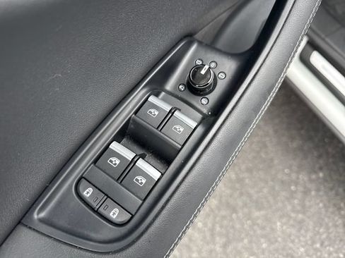 Used 2023 Audi Q8 Premium Plus AWD/4WD image 26