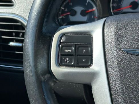 Used 2013 Chrysler 200 Touring image 19