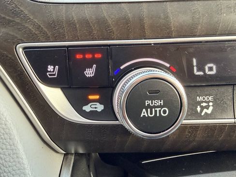 Used 2018 Honda Accord Touring image 59