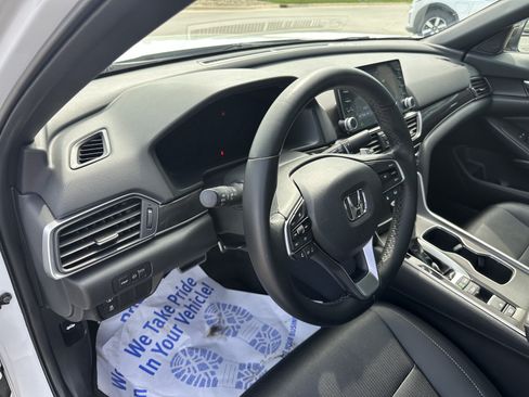 Used 2022 Honda Accord Sport image 11