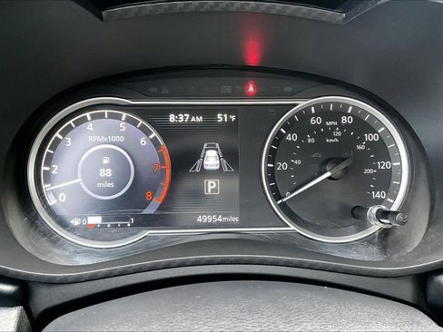 Certified 2023 Nissan Versa SR w/ Trunk Package image 24