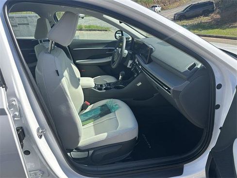 New 2025 Hyundai Sonata SE image 13