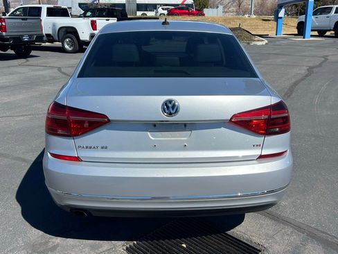 Used 2016 Volkswagen Passat 1.8T SE w/ Lighting Package (P06) image 12