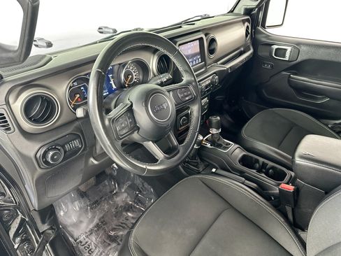 Used 2021 Jeep Wrangler Unlimited Sport AWD/4WD image 9