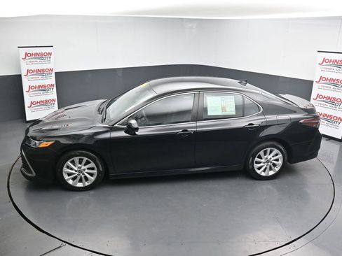 Used 2023 Toyota Camry LE FWD image 27