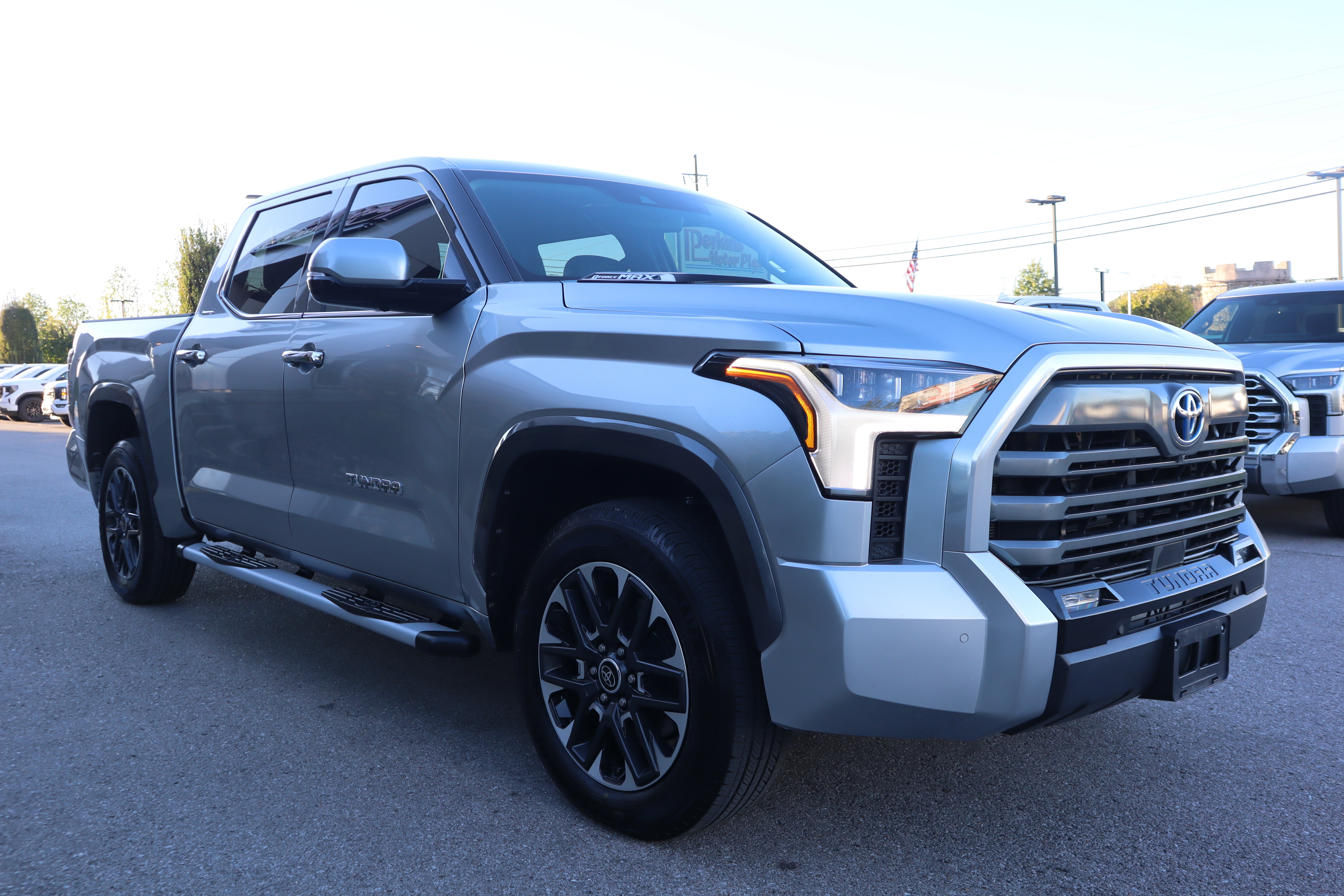 Used 2023 Toyota Tundra Limited AWD/4WD image 5