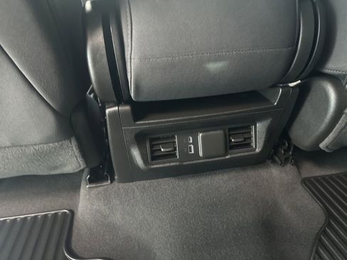 Used 2024 Chevrolet Silverado 1500 LT image 13