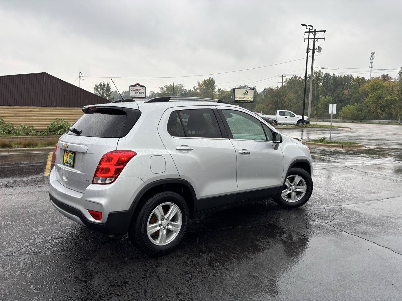 Used 2019 Chevrolet Trax LT w/ LT Convenience Package FWD image 9