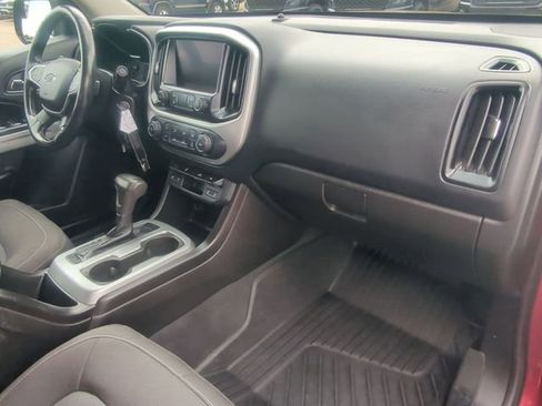 Used 2019 Chevrolet Colorado LT w/ LT Convenience Package AWD/4WD image 26