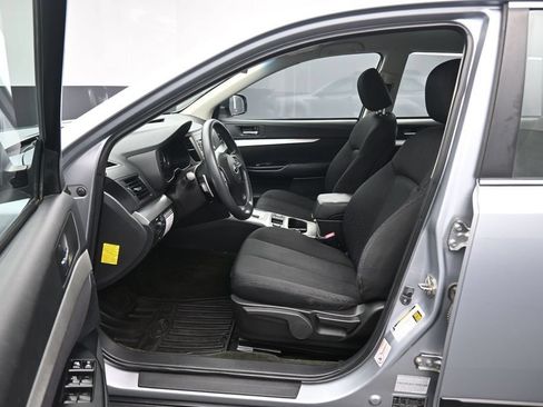 Used 2012 Subaru Outback 2.5i AWD/4WD image 11
