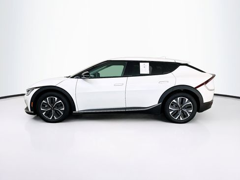 Used 2024 Kia EV6 Light AWD/4WD image 4