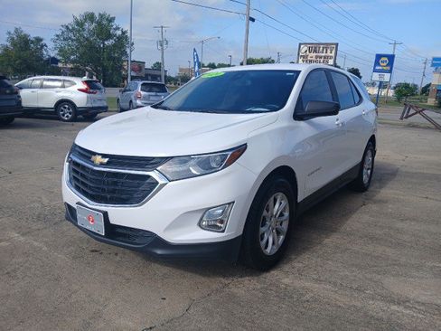 Used 2020 Chevrolet Equinox LS image 7