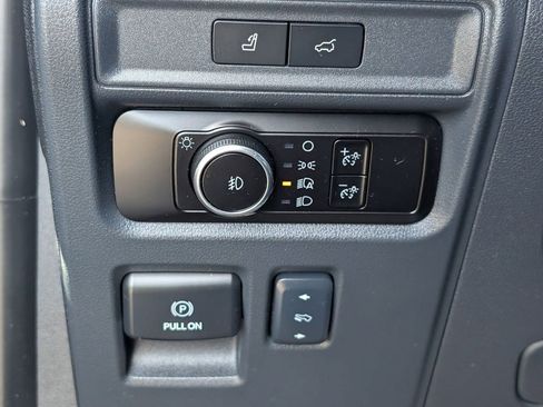 Used 2024 Ford Expedition Limited AWD/4WD image 23