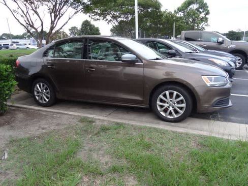Used 2014 Volkswagen Jetta SE FWD image 5