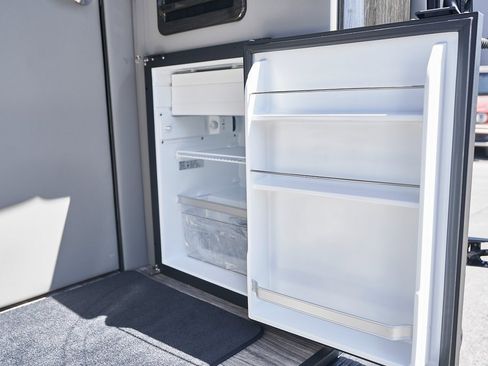 Used 2024 Mercedes-Benz Sprinter 3500 w/ Parking Package image 19