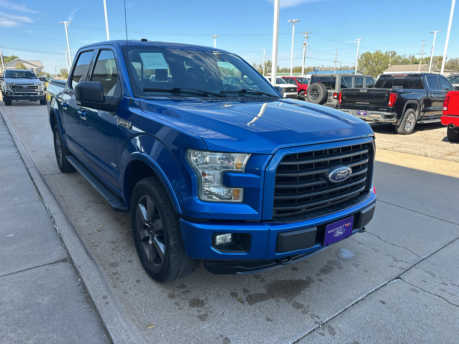 Used 2015 Ford F150 XLT w/ Equipment Group 302A Luxury AWD/4WD image 9
