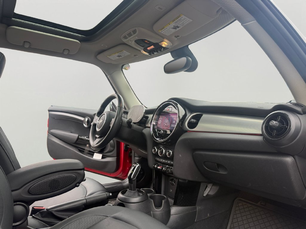Used 2023 MINI Cooper 2-Door Hardtop FWD image 11