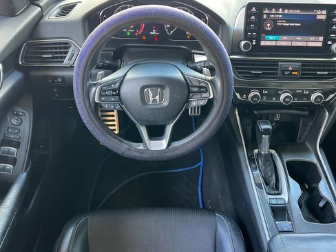 Used 2018 Honda Accord Sport image 16