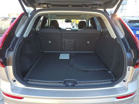 New 2026 Volvo XC60 B5 Plus w/ Climate Package image 17