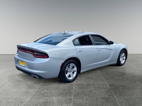 Used 2023 Dodge Charger SXT RWD image 5